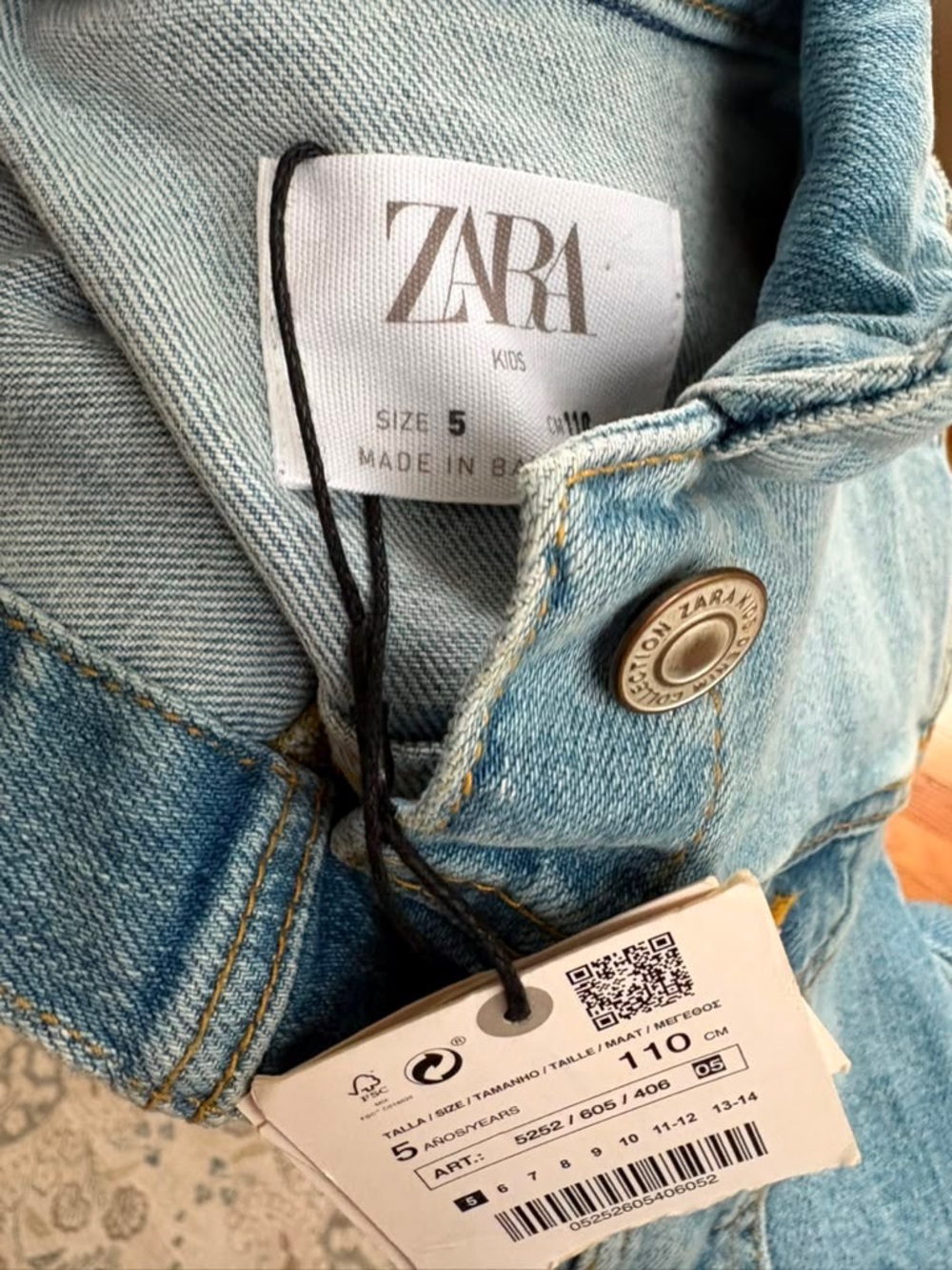 NWT Zara Kids Distressed Denim Jacket - Light Wash Size 5 Girls - Picture 4 of 9